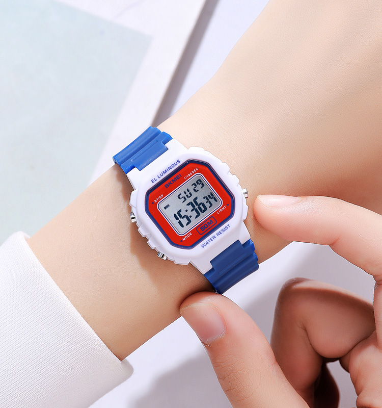 SKMEI 2326 Digital Watch for Women Fancy Cartoon Design Vintage Luxury Luxury Band for School Children Features Alarm